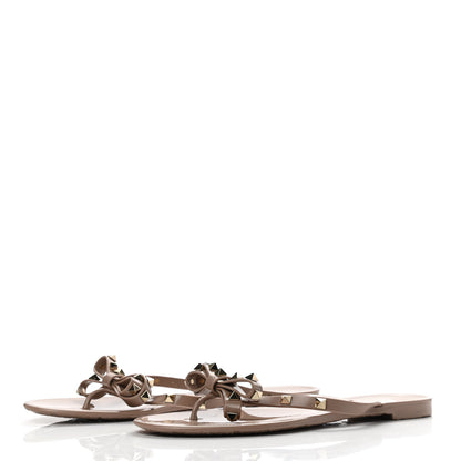 Valentino Garavani PVC Jelly Rockstud Bow Thong Sandals 40 Poudre 3 of 9