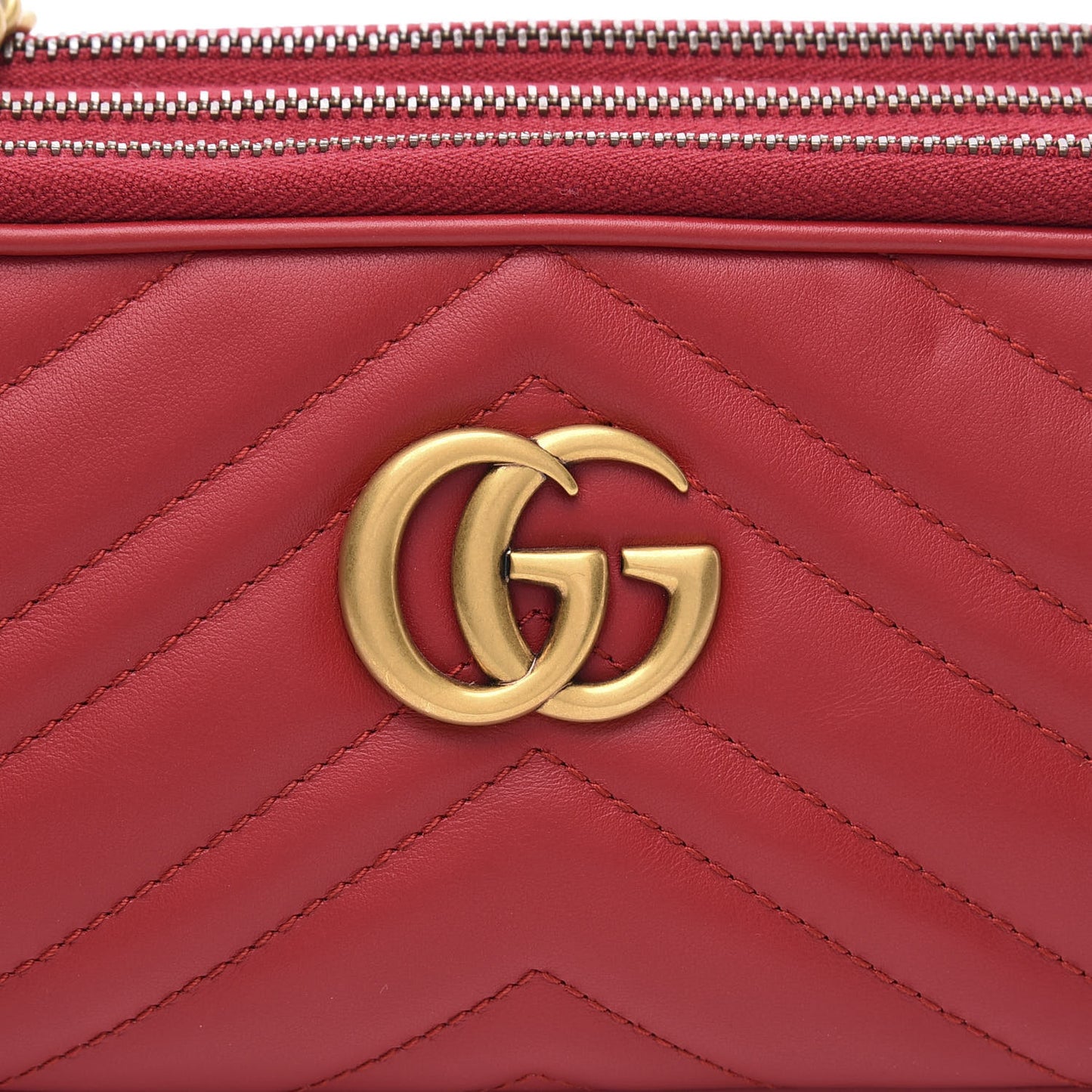 Calfskin Matelasse Mini GG Marmont Chain Crossbody Bag Hibiscus Red