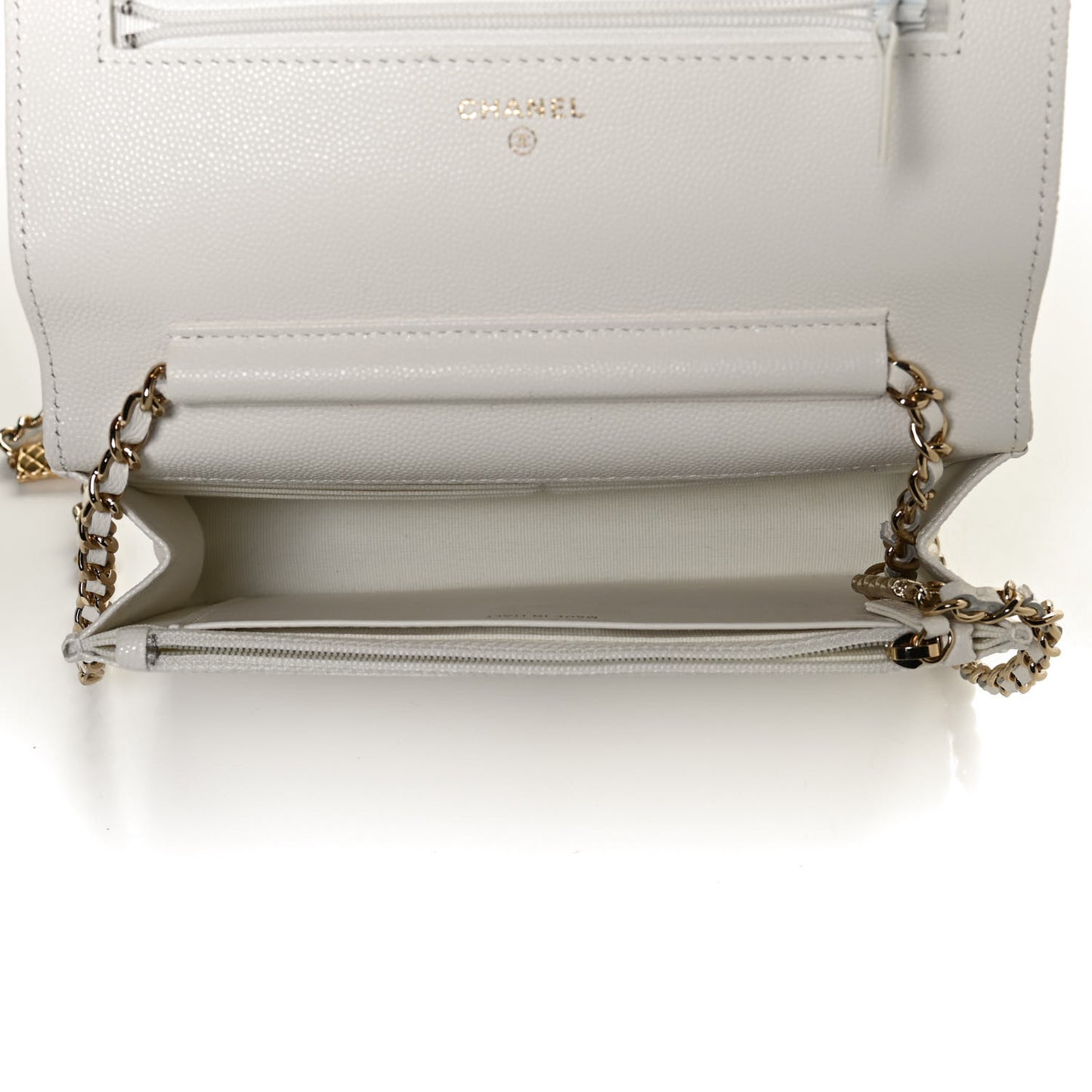 Caviar Quilted Wallet With Charms On Chain WOC White
