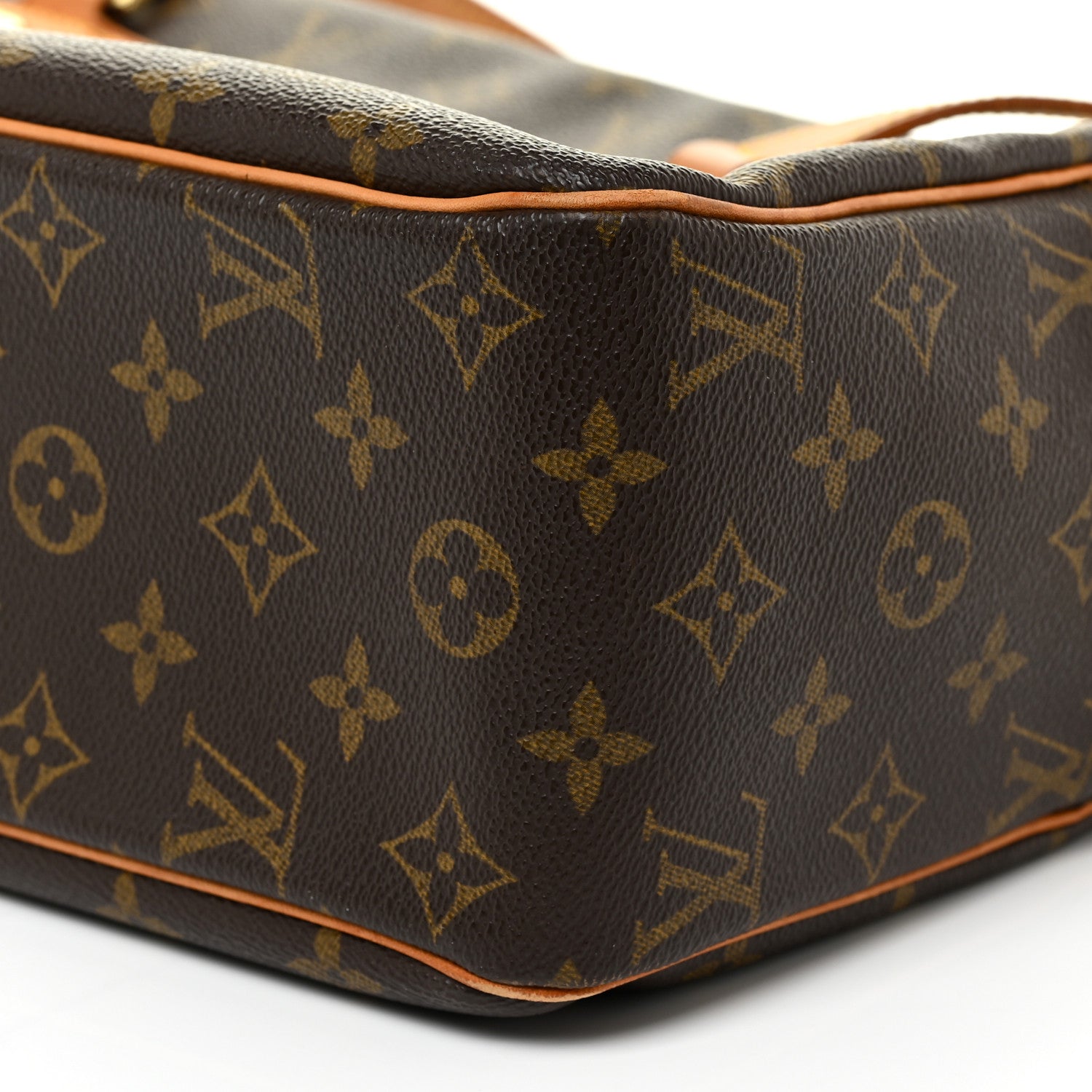 Louis Vuitton Monogram Cite GM 10 of 31