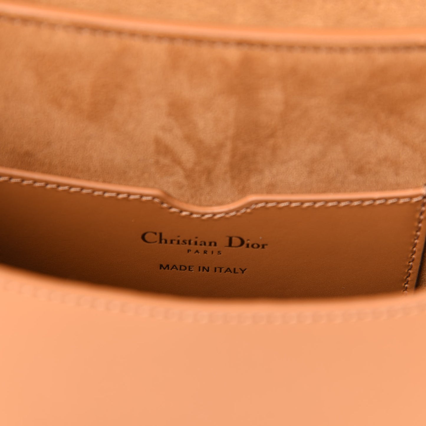 Box Calfskin Medium Bobby Flap Camel