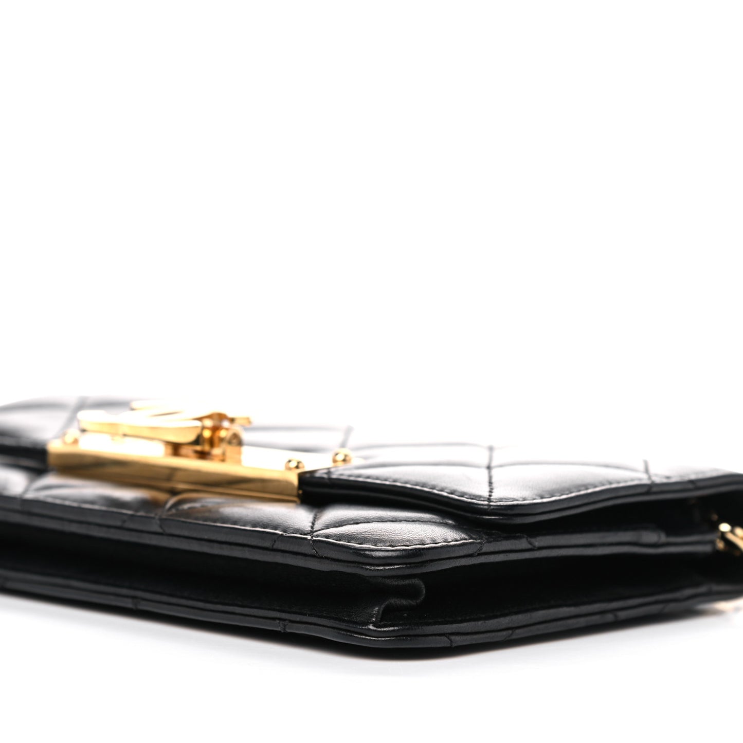 Lambskin Quilted Golden Class Wallet on Chain WOC Black