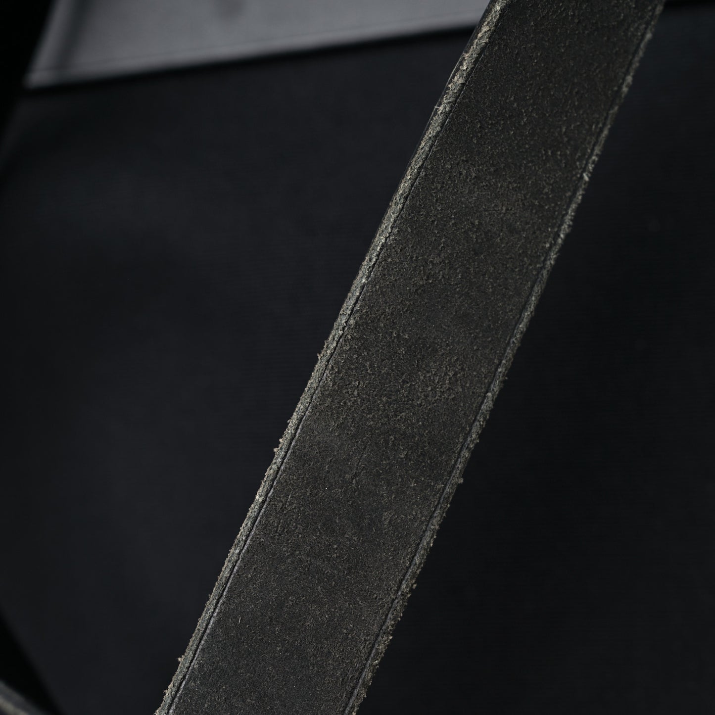 Toile Vache Calfskin Herbag 39 MM Black