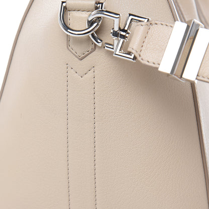 Givenchy Sugar Goatskin Medium Antigona Skin 15 of 18