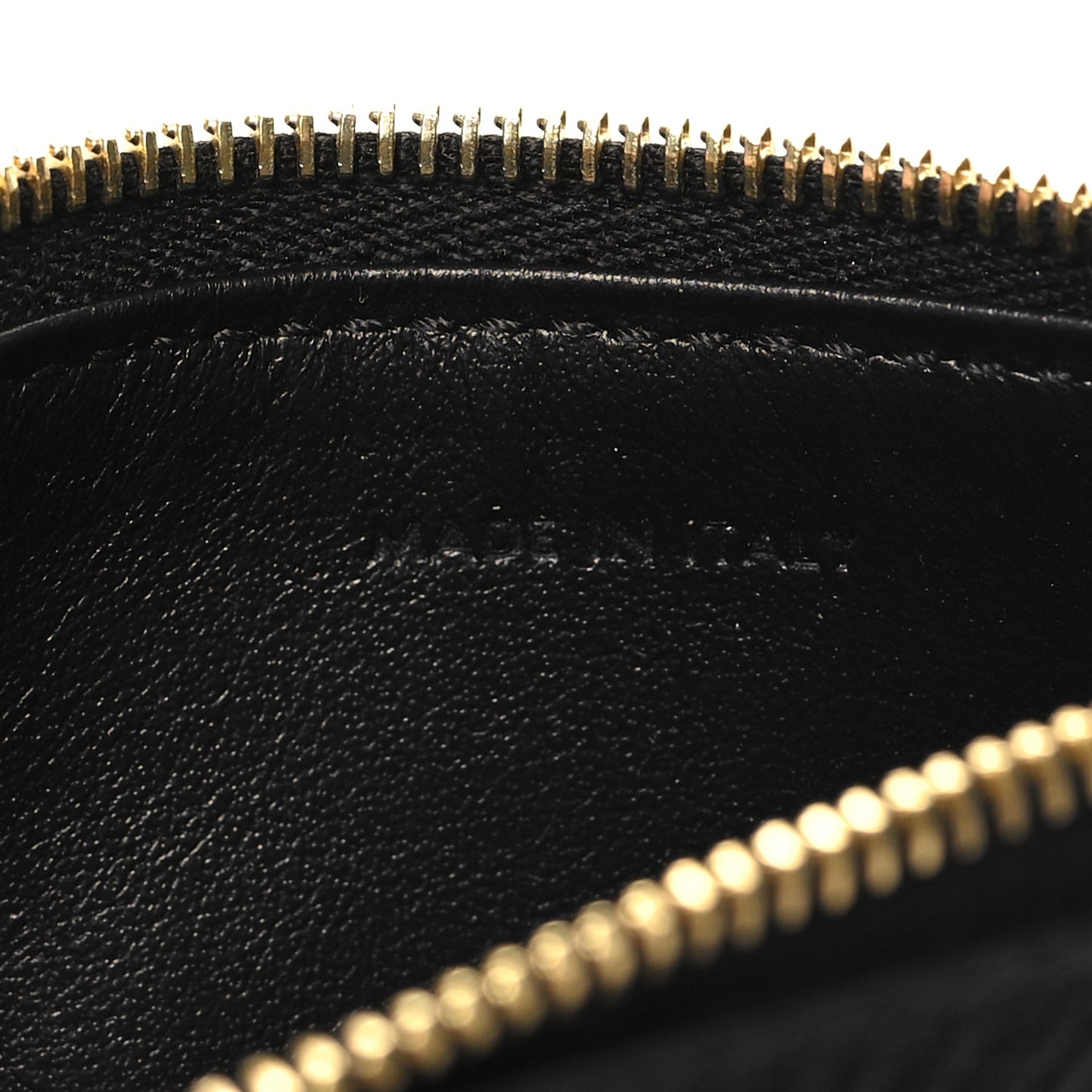 Grained Calfskin Zipped Card Holder Black