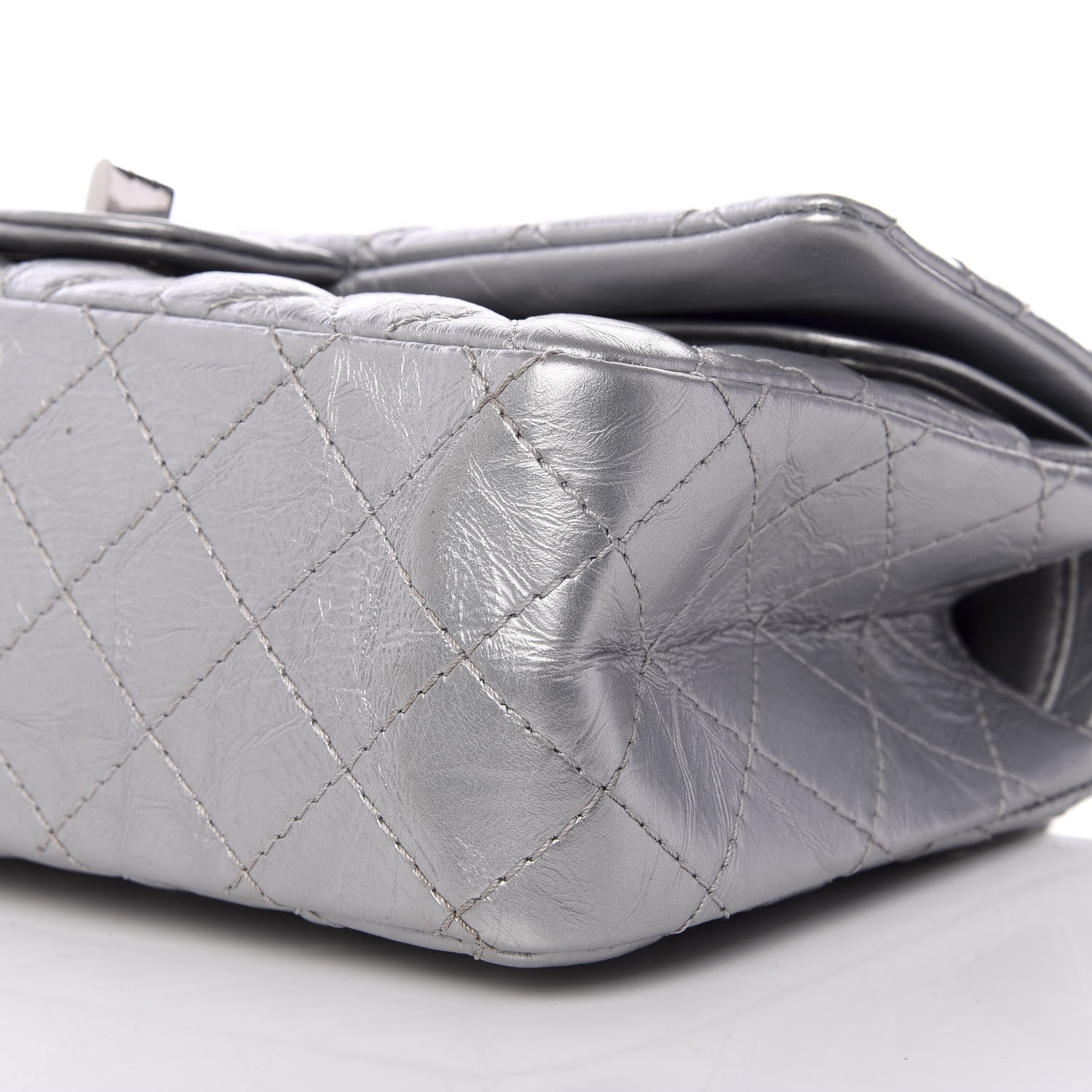 Chanel Metallic Aged Calfskin 2.55 Reissue 225 Flap Silver 7 of 8