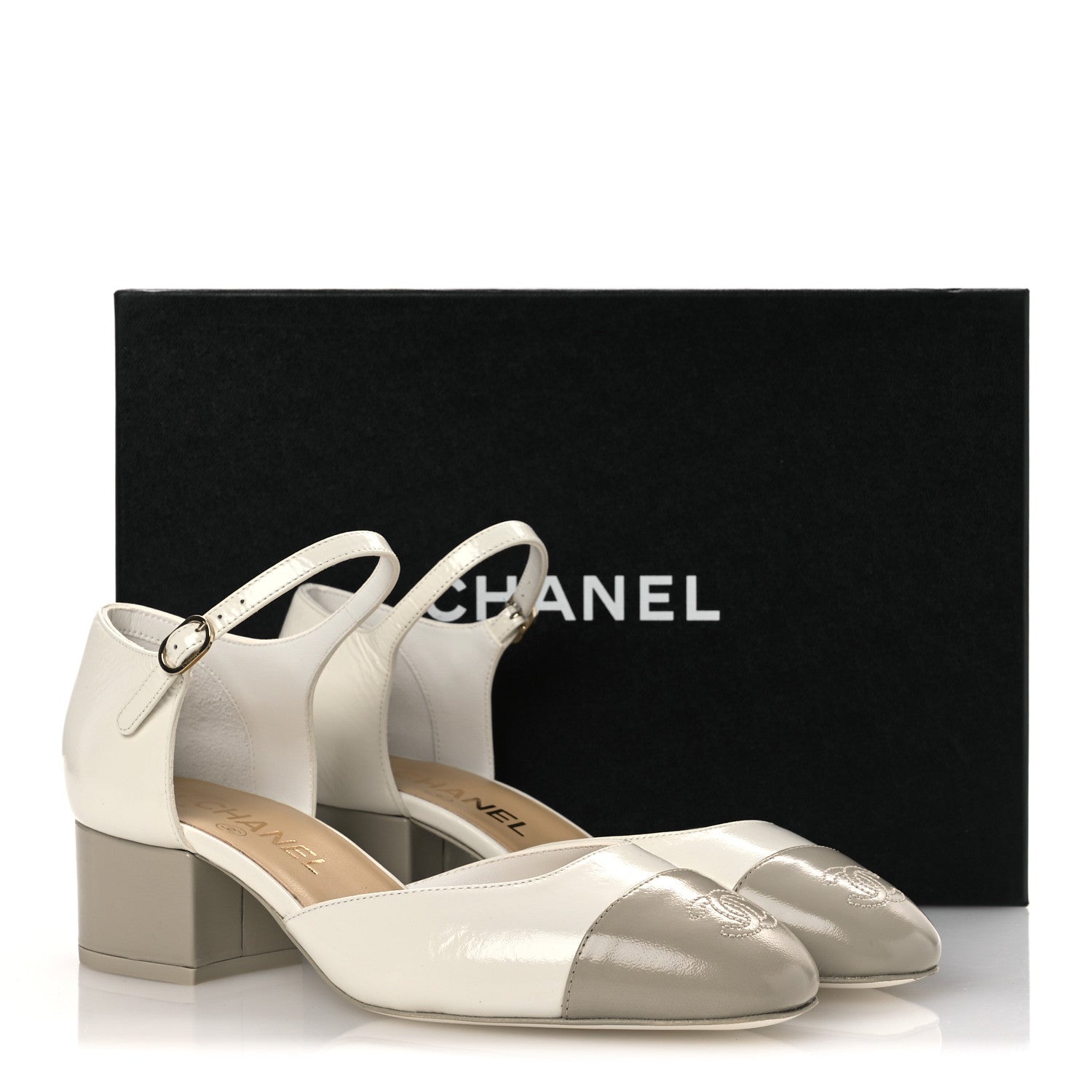 Chanel Shiny Lambskin CC Cap Toe Mary Janes Pumps 38 White Light
