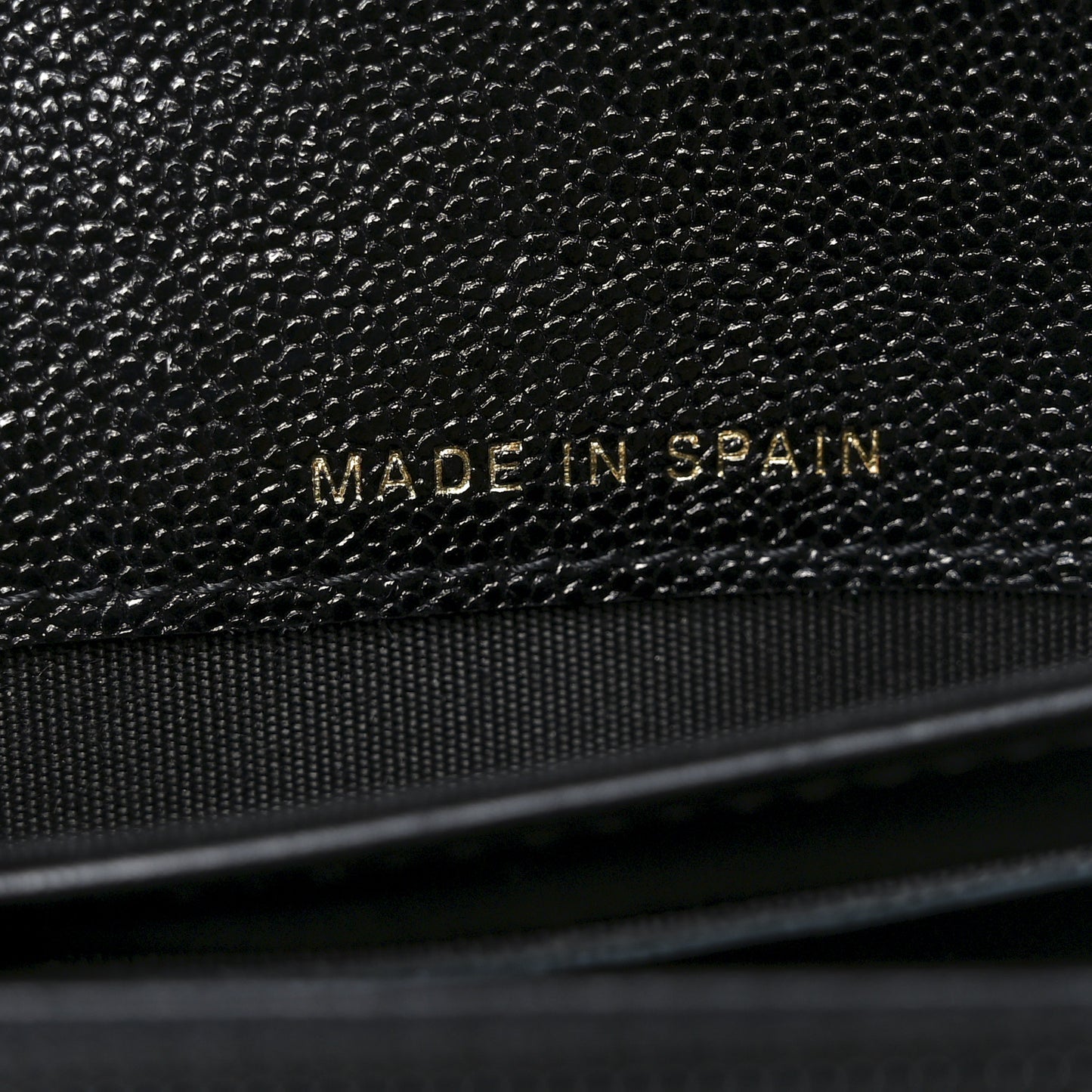 Caviar Quilted Medium Boy Flap Wallet Black