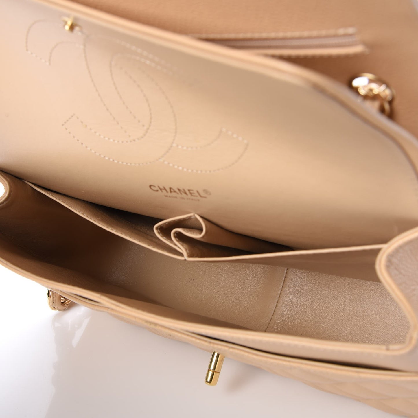 Caviar Quilted Jumbo Double Flap Beige Clair