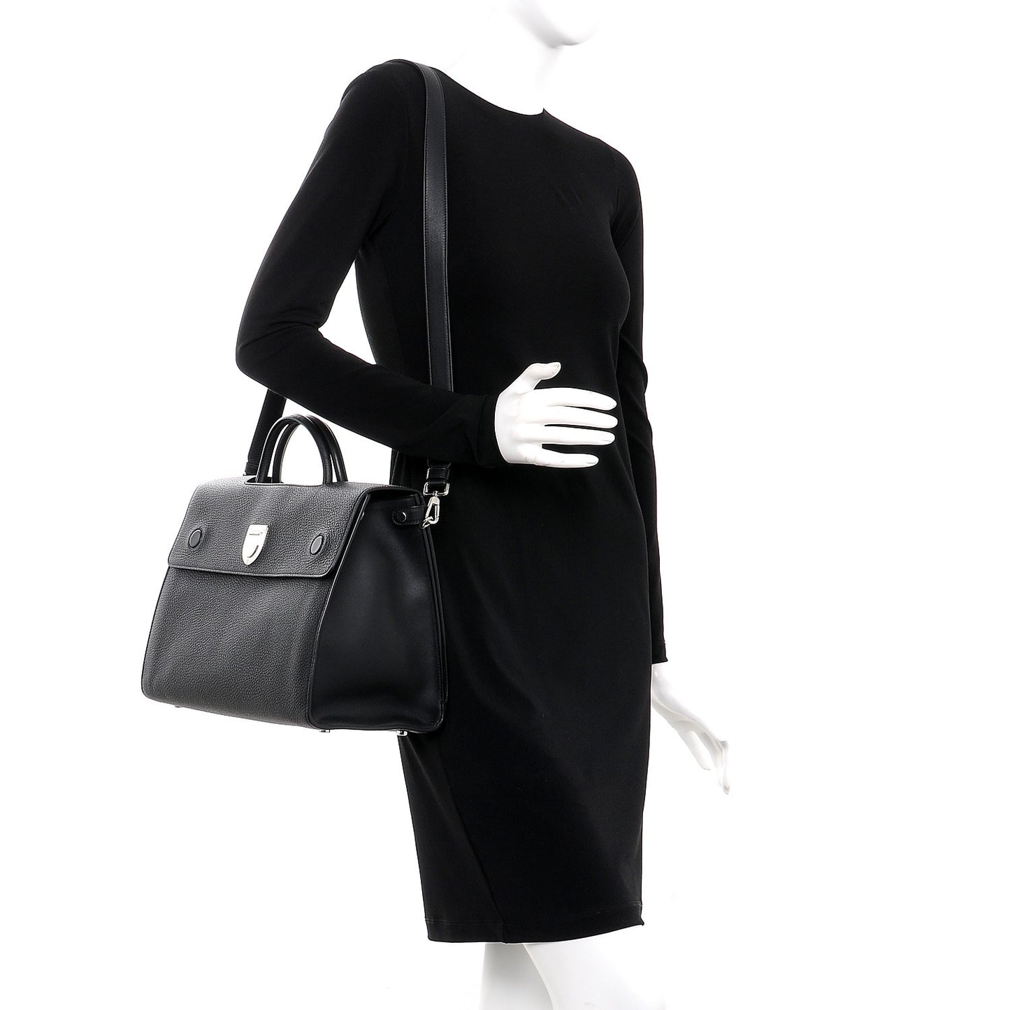 Grained Calfskin Large Diorever Flap Black