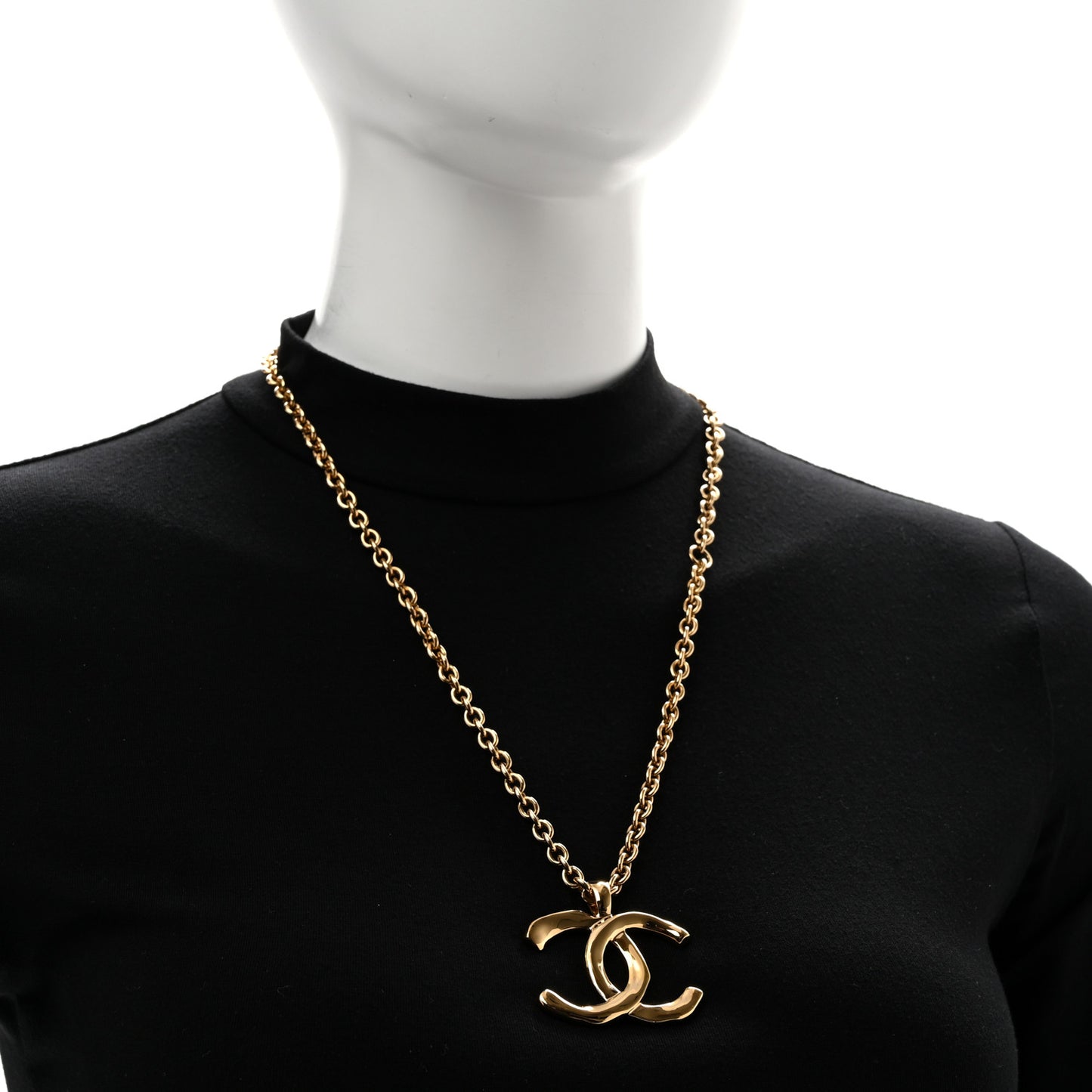 Metal Large CC Pendant Chain Necklace Gold