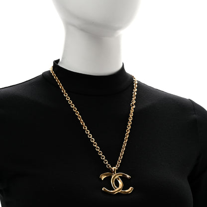 Chanel Metal Large CC Pendant Chain Necklace Gold 2 of 6