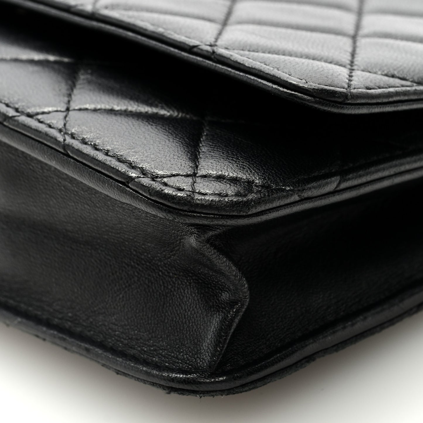 Lambskin Quilted Wallet On Chain WOC Black