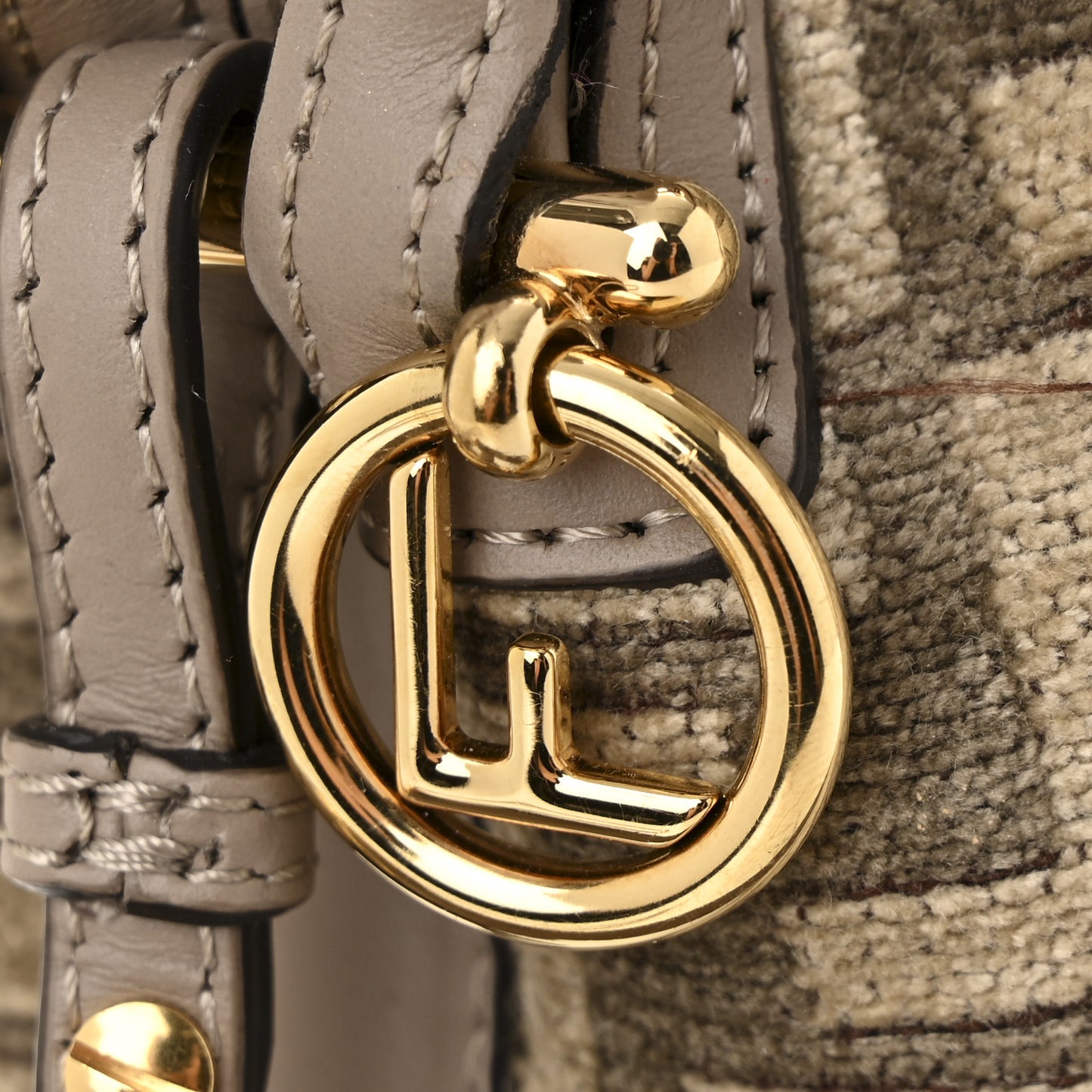 Chenille Vitello King FF Mini Mon Tresor Bucket Bag Tortora Nuvola
