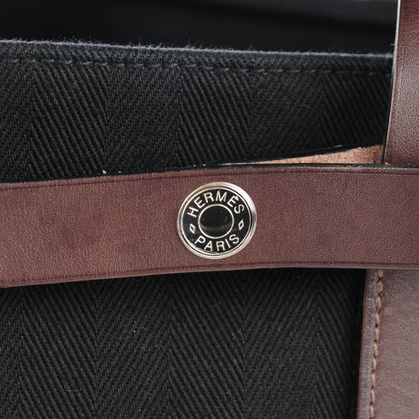 Natural Hunter Calfskin Toile Chevron Cabalicol Tote Black Ebene