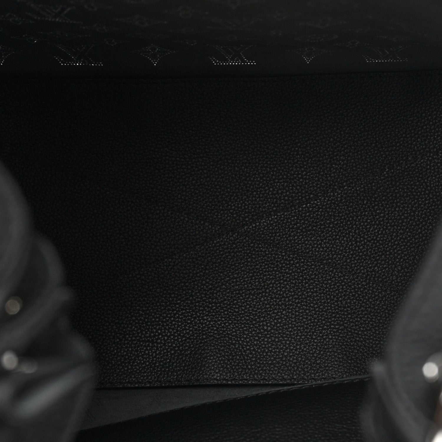 Louis Vuitton Mahina Carmel Hobo Black 5 of 11