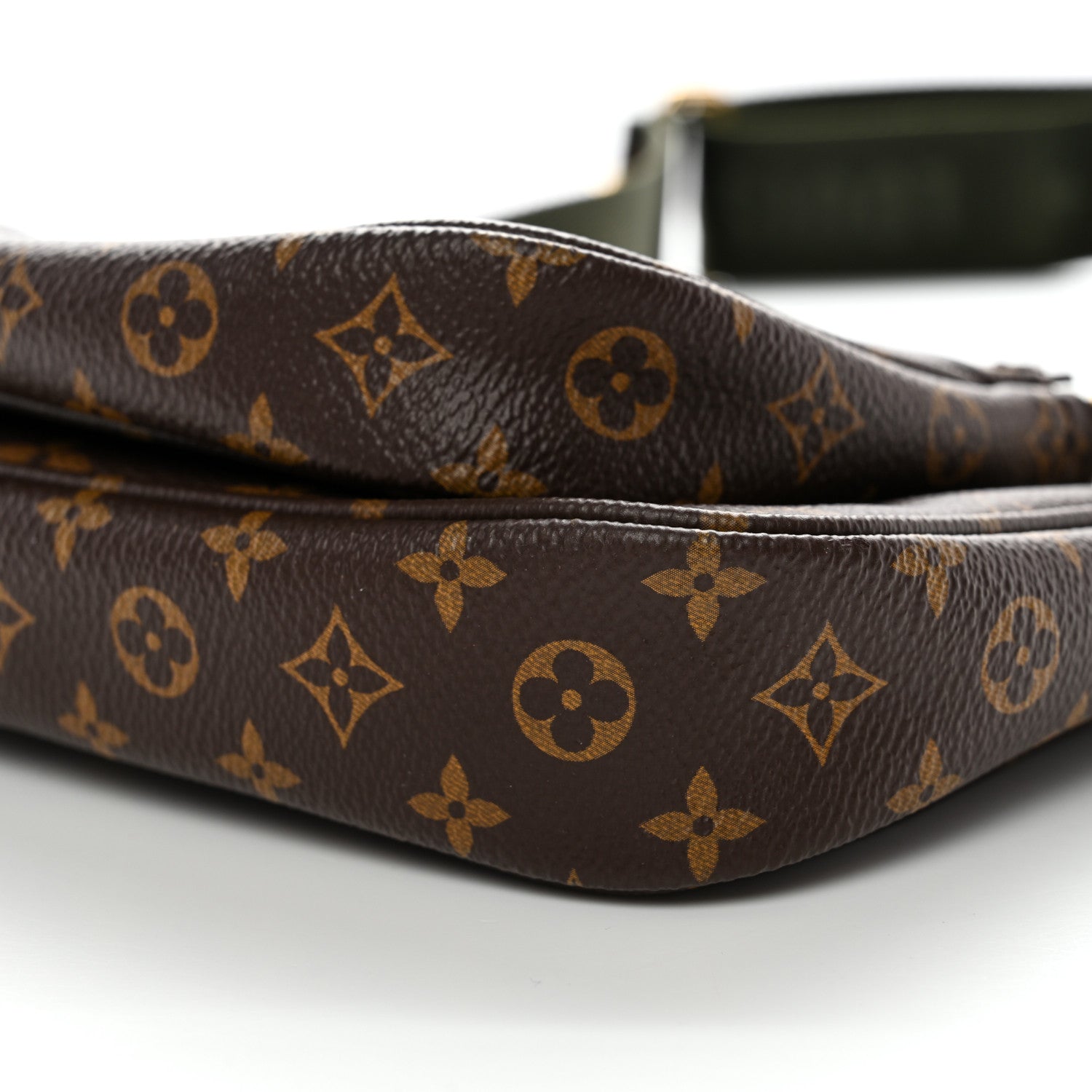 Louis Vuitton Monogram My LV World Tour Multi Pochette Accessories Kaki 11 of 12