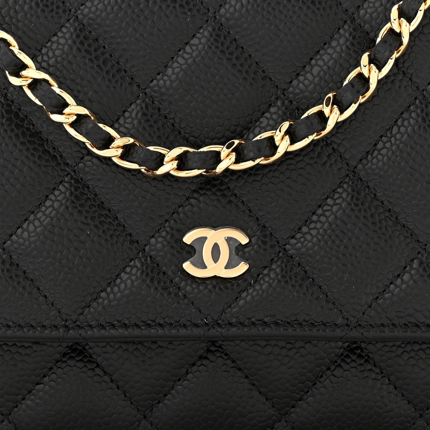 Caviar Quilted Wallet on Chain WOC Black