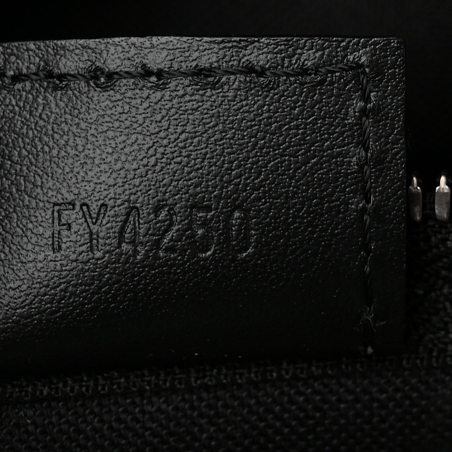 Louis Vuitton Monogram Eclipse Cabas Zippe GM Black 7 of 11