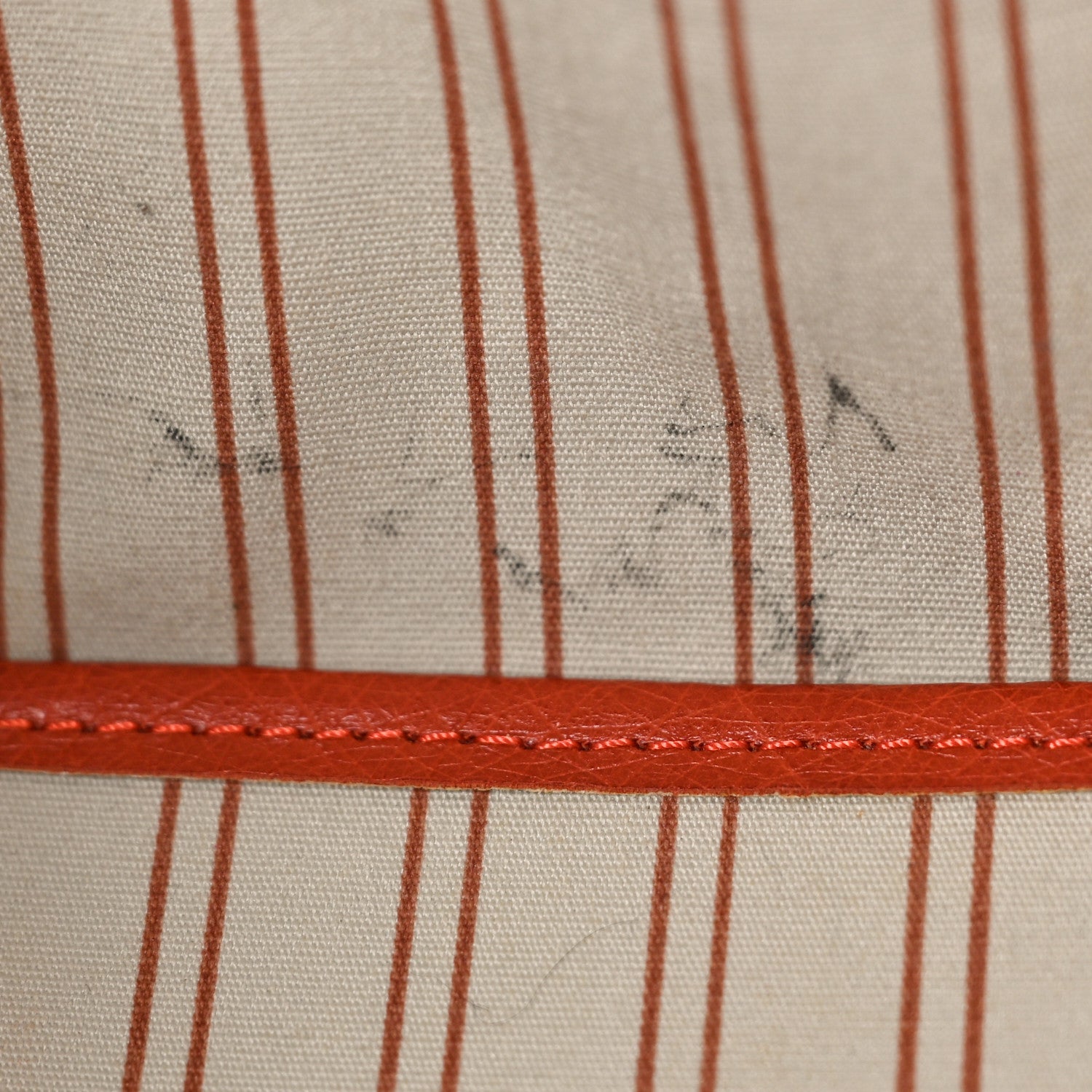 Louis Vuitton Toile Ostrich Trianon Sac de Nuit GM Olive Rouille 9 of 12