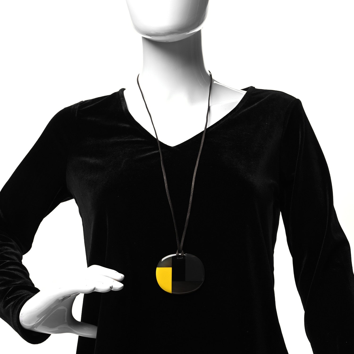 Hermes Buffalo Horn Lacquer Hanoi Necklace 2 of 5