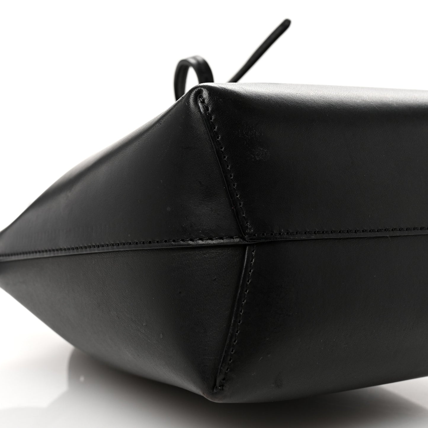 Vegetable Tanned Calfskin Mini Mini Bucket Bag Black Flamma