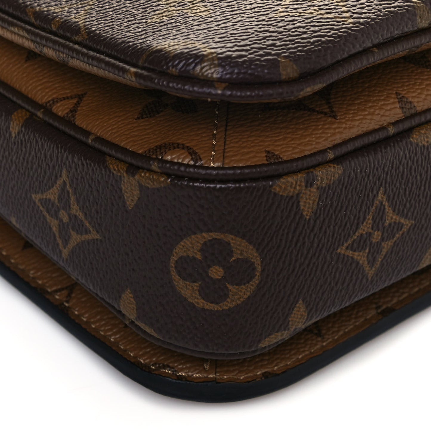 Reverse Monogram Pochette Metis