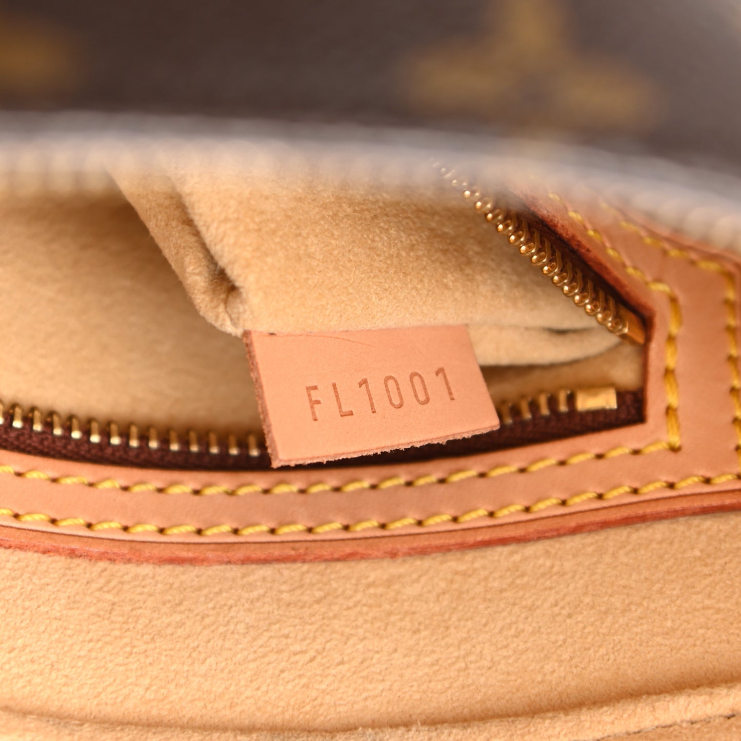 Monogram Looping MM
