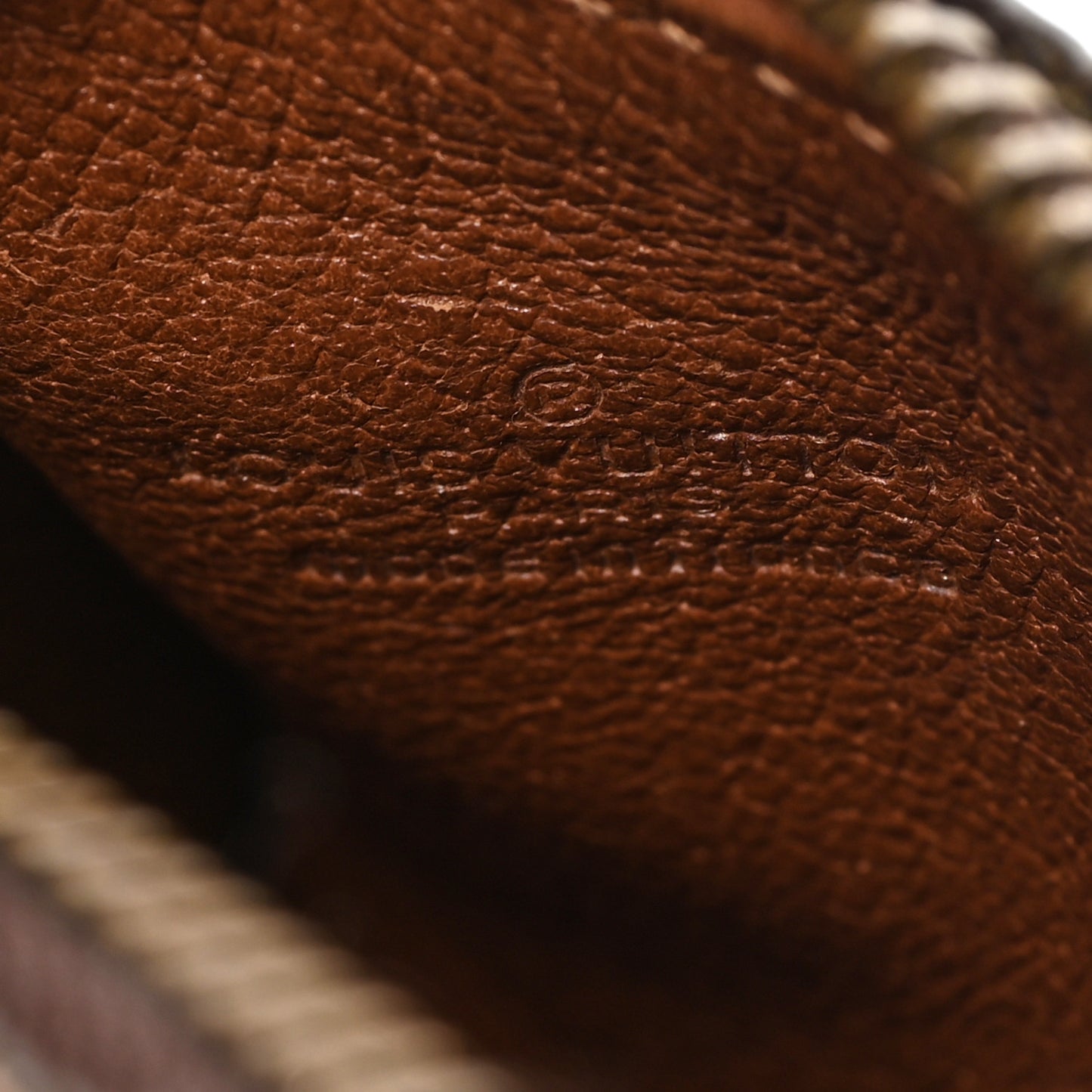 Monogram Papillon 26