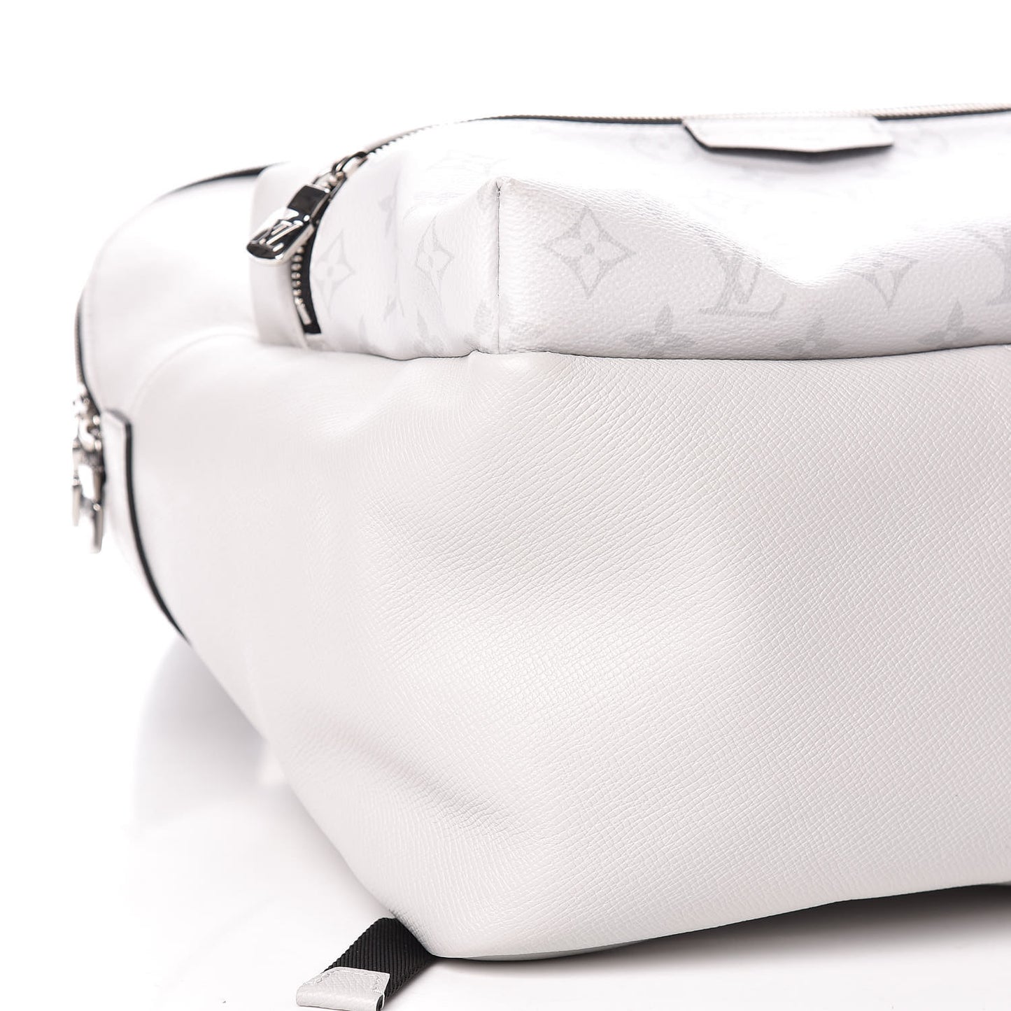 Taiga Monogram Discovery Backpack PM White
