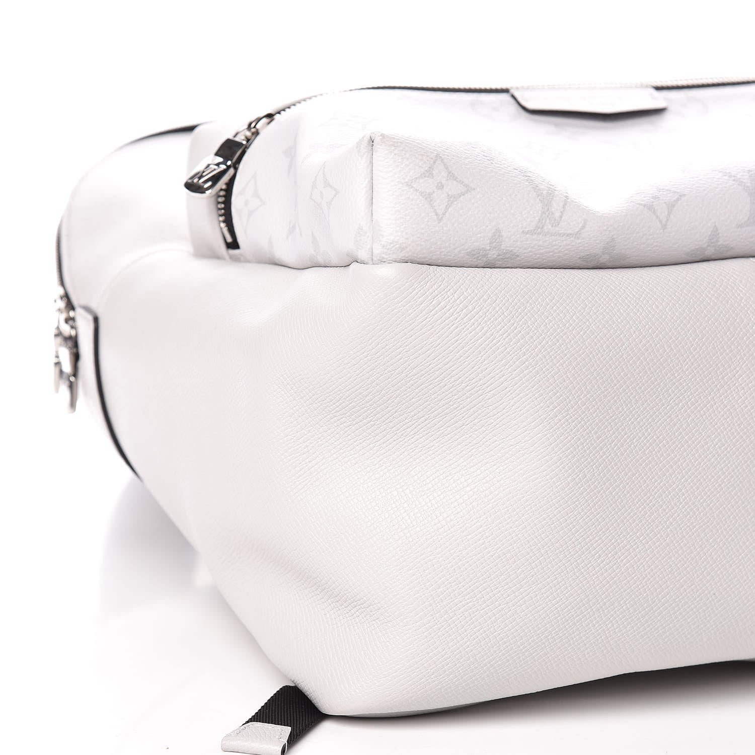 Louis Vuitton Taiga Monogram Discovery Backpack PM White 8 of 10