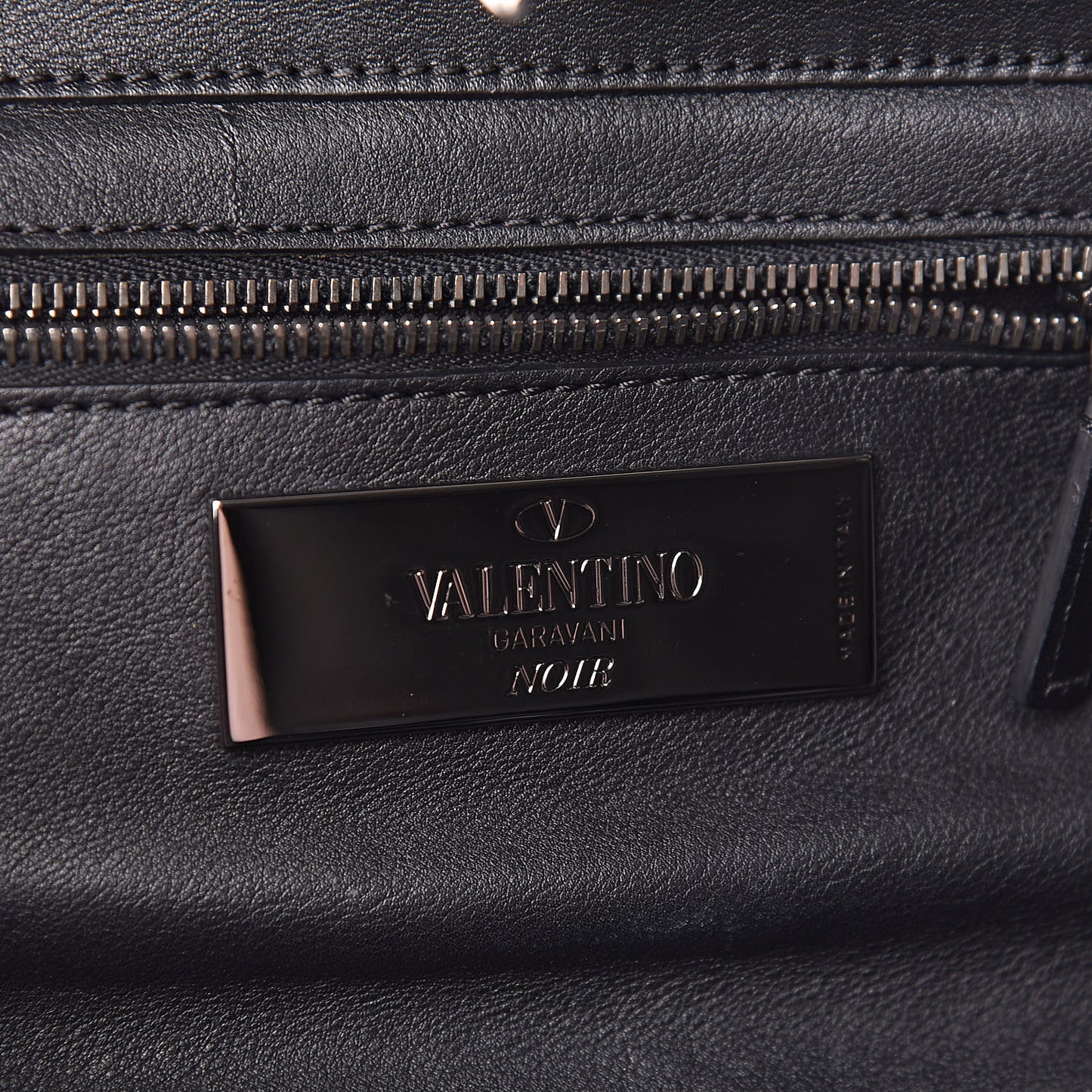 Vitello Small Rockstud Tote Black
