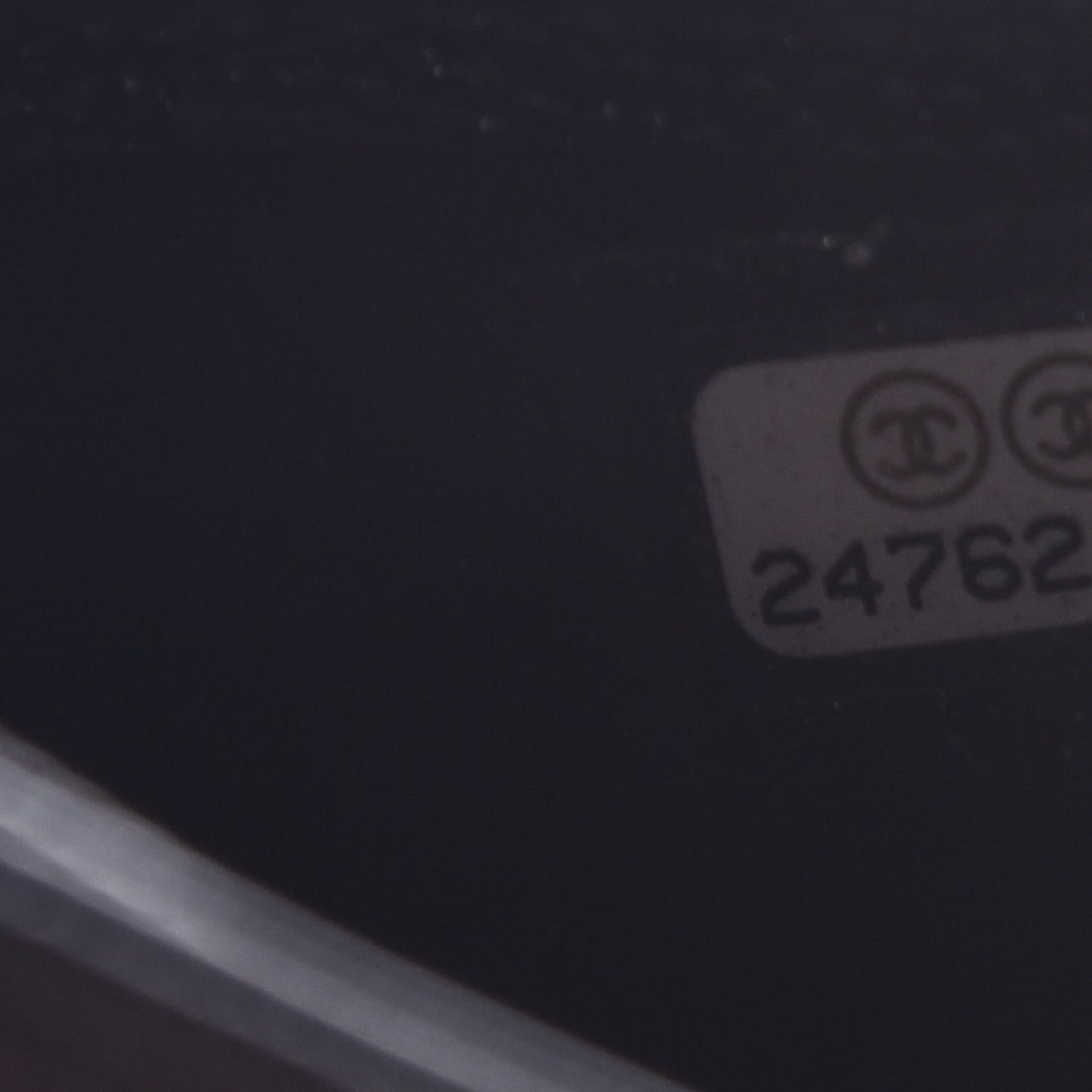 Iridescent Caviar Quilted Card Holder Black