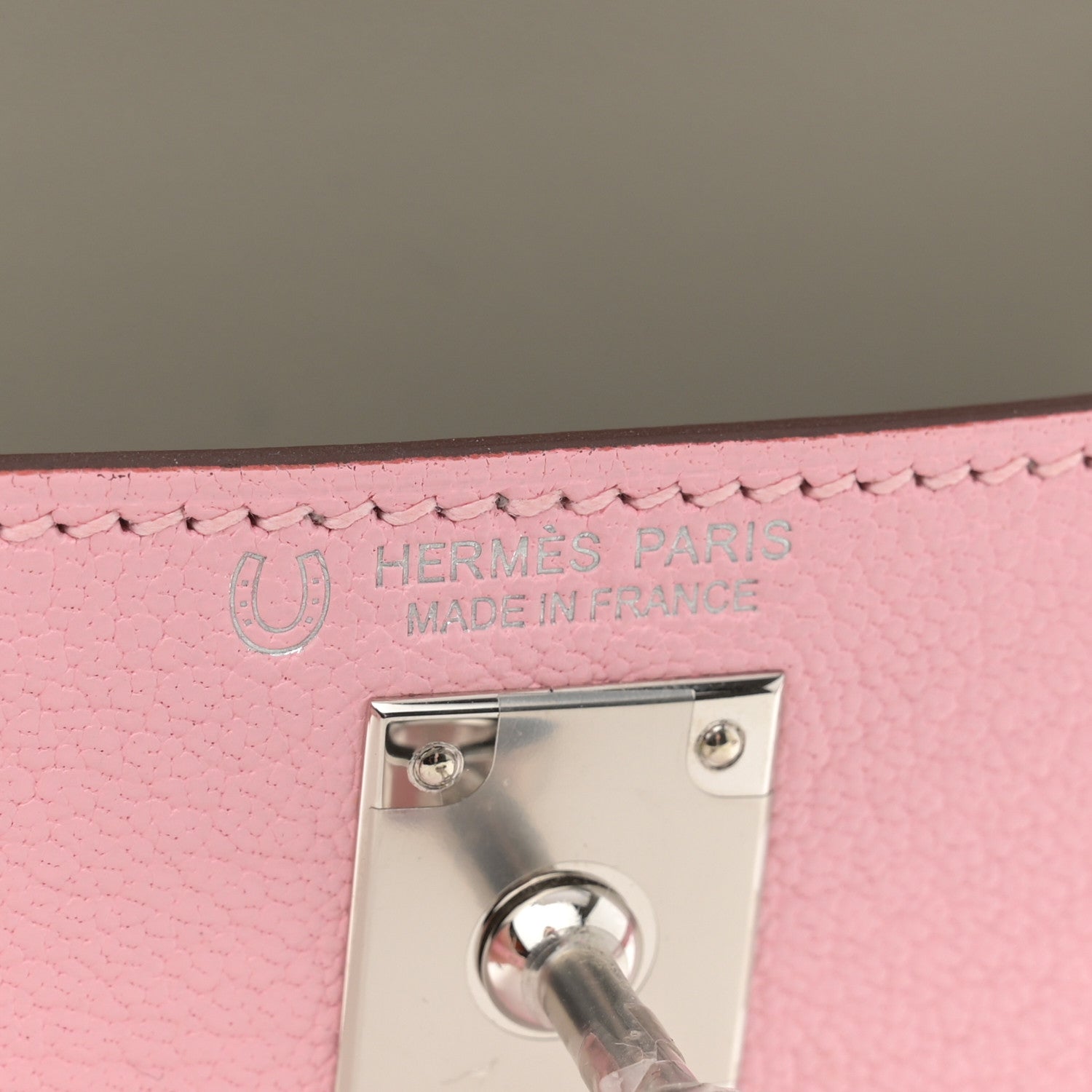 Hermes Chevre Mysore Horseshoe Mini Kelly Sellier 20 Rose Sakura Gris Perle 6 of 10