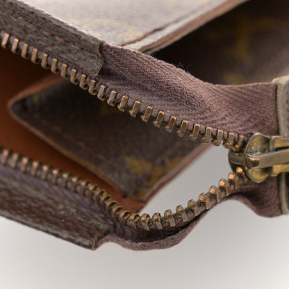 Louis Vuitton Monogram Toiletry Pouch 26 9 of 9