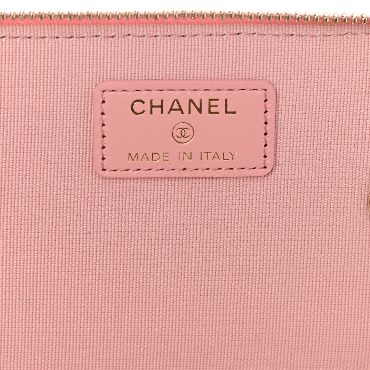 Caviar Quilted Small Vanity Case With Chain Pink