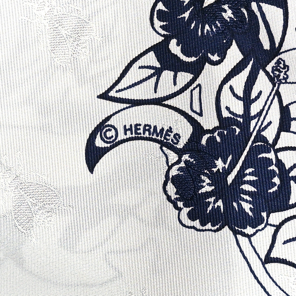 Silk Jungle Love Tattoo Scarf 90 White Bleu