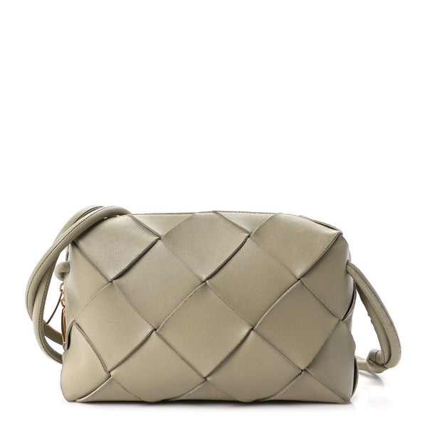 バッグ BOTTEGA VENETA Bottega Veneta Lambskin Maxi Intrecciato Small Cassette Camera Bag