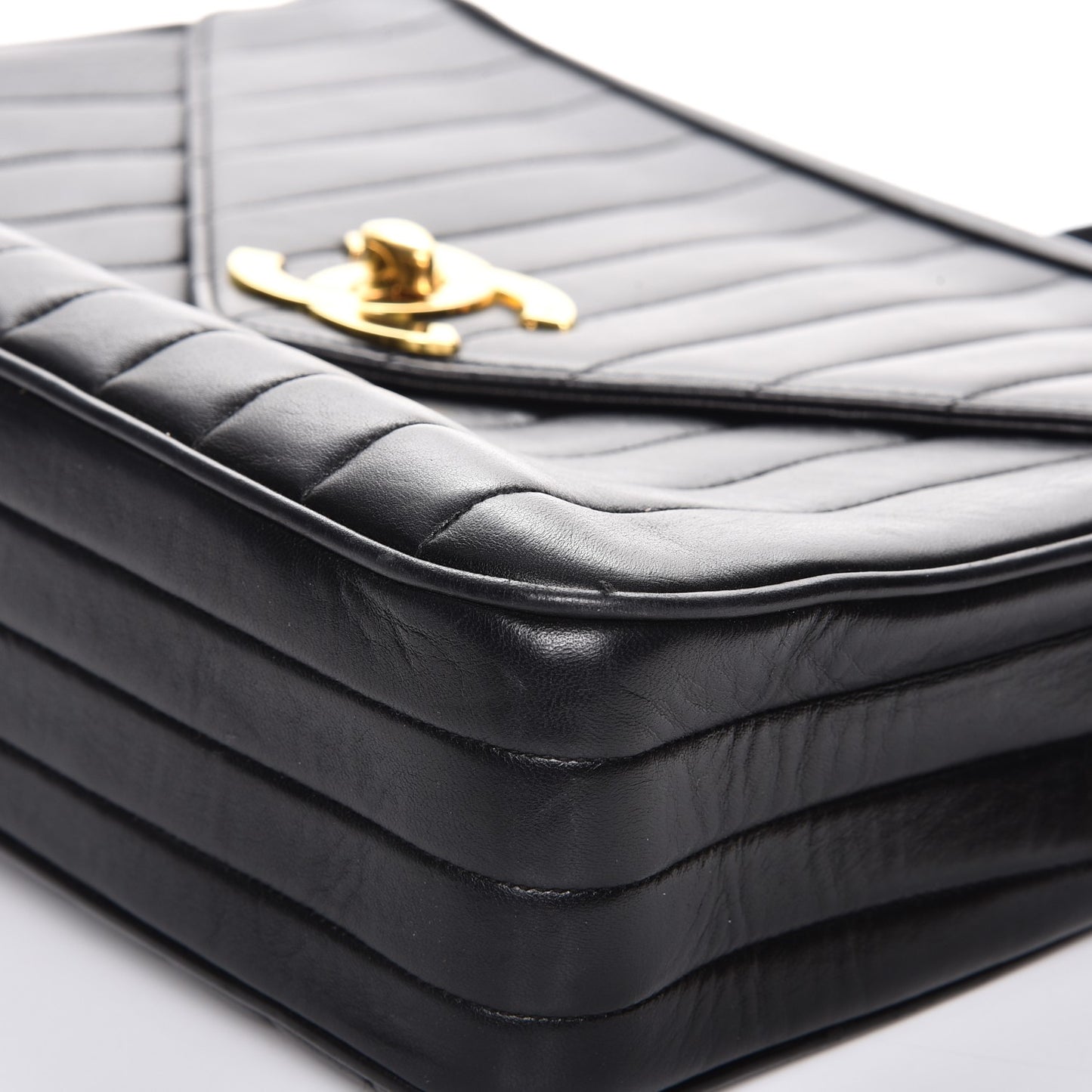 Lambskin Vertical Quilted Flap Camera Case Black