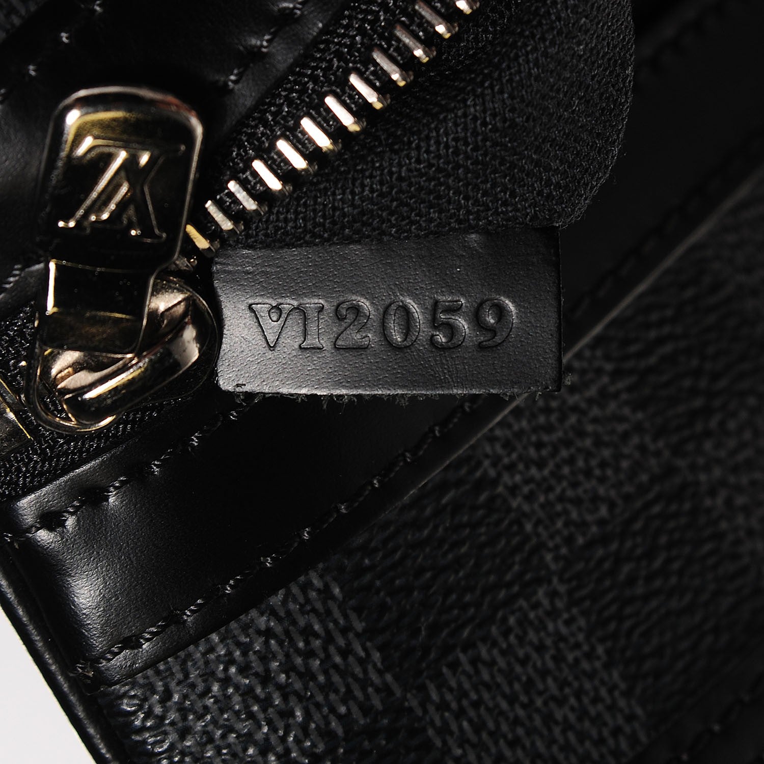 Louis Vuitton Damier Graphite Thomas 8 of 8