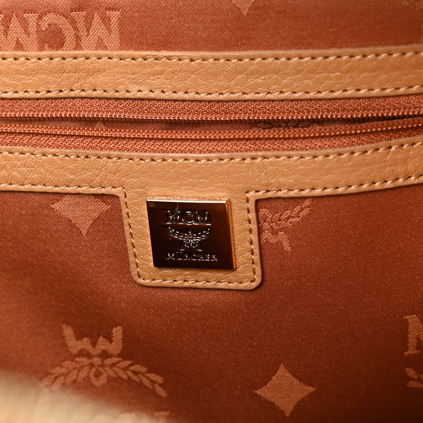 Visetos Medium Sprinkle Stud Stark Backpack Cognac