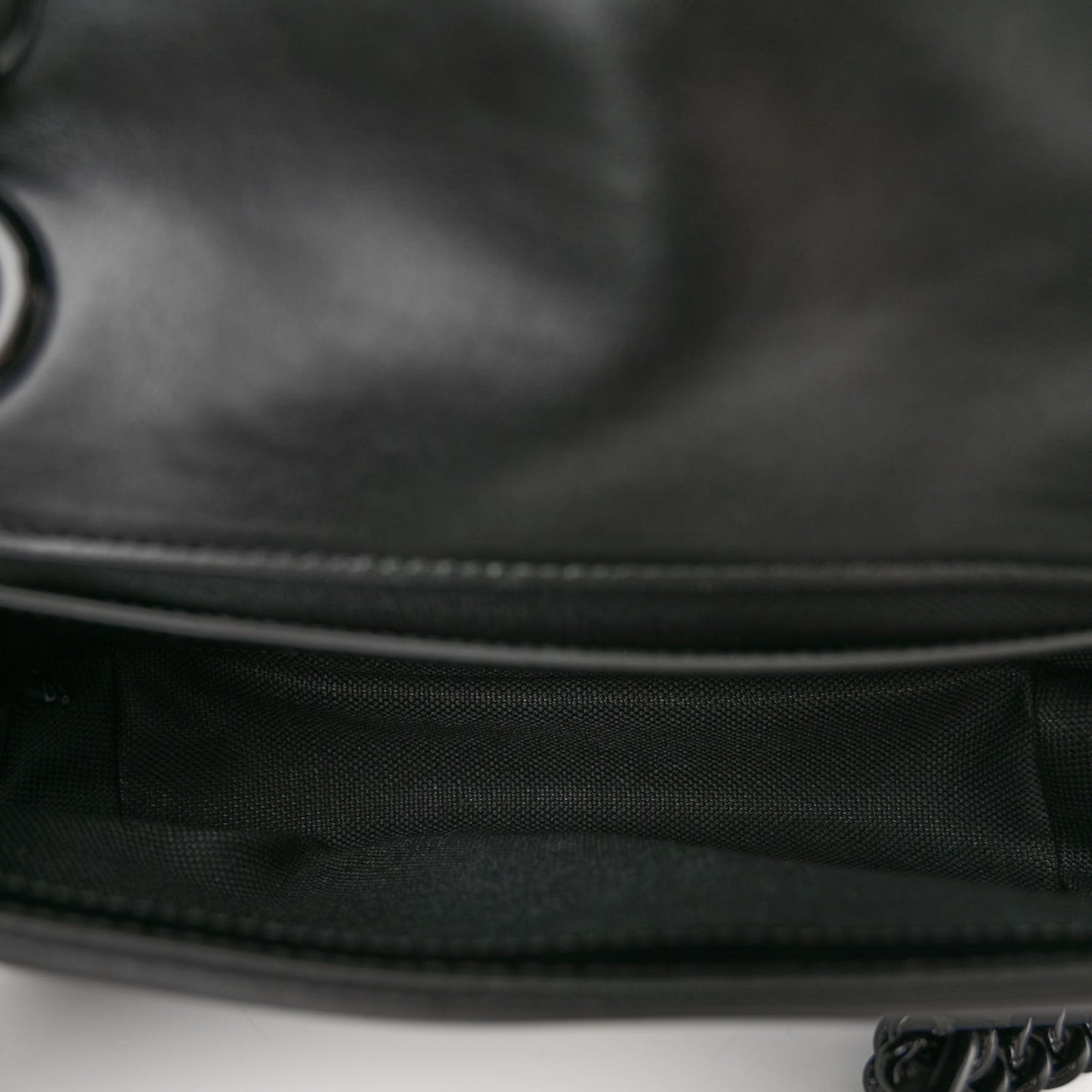Calfskin Matelasse Monochrome Mini GG Marmont Shoulder Bag Black