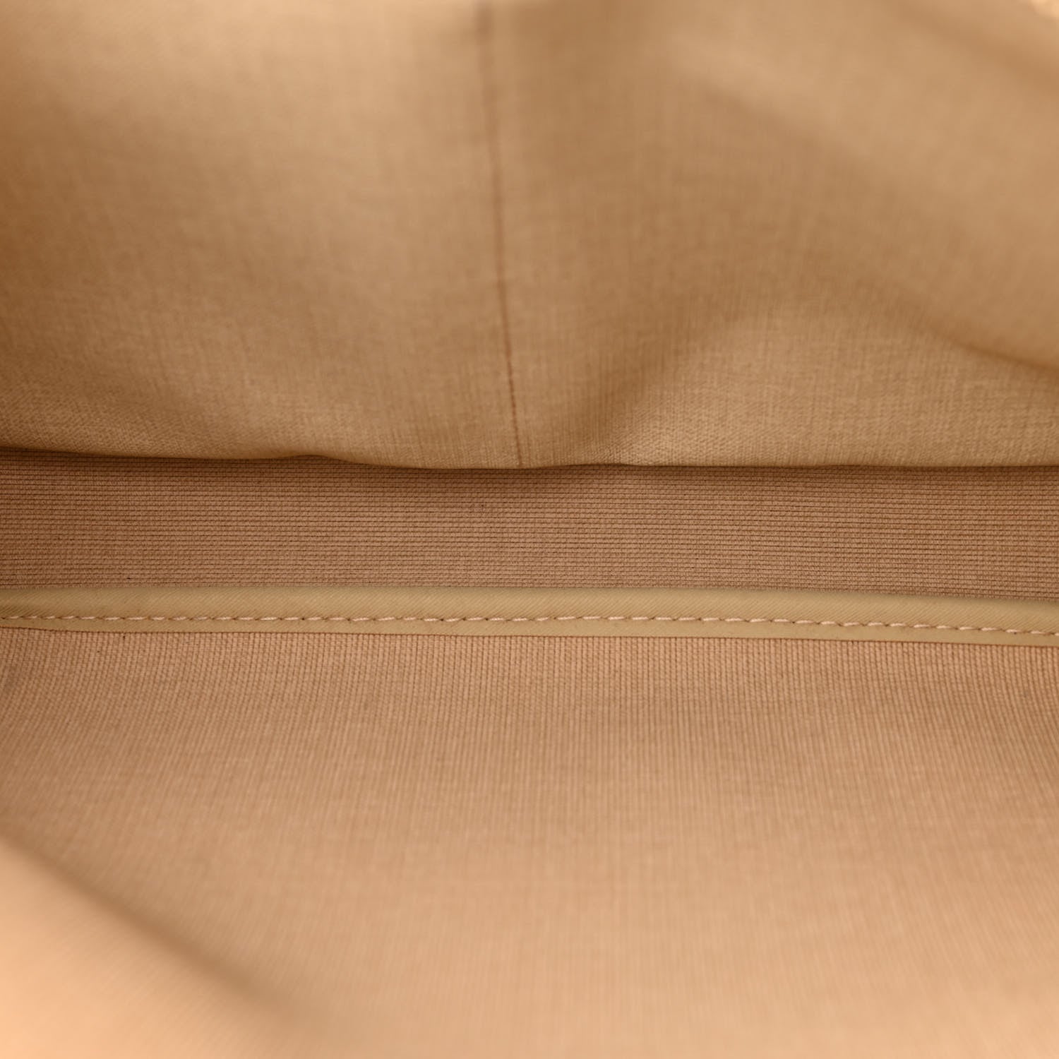 Louis Vuitton Monogram Reporter GM 6 of 18