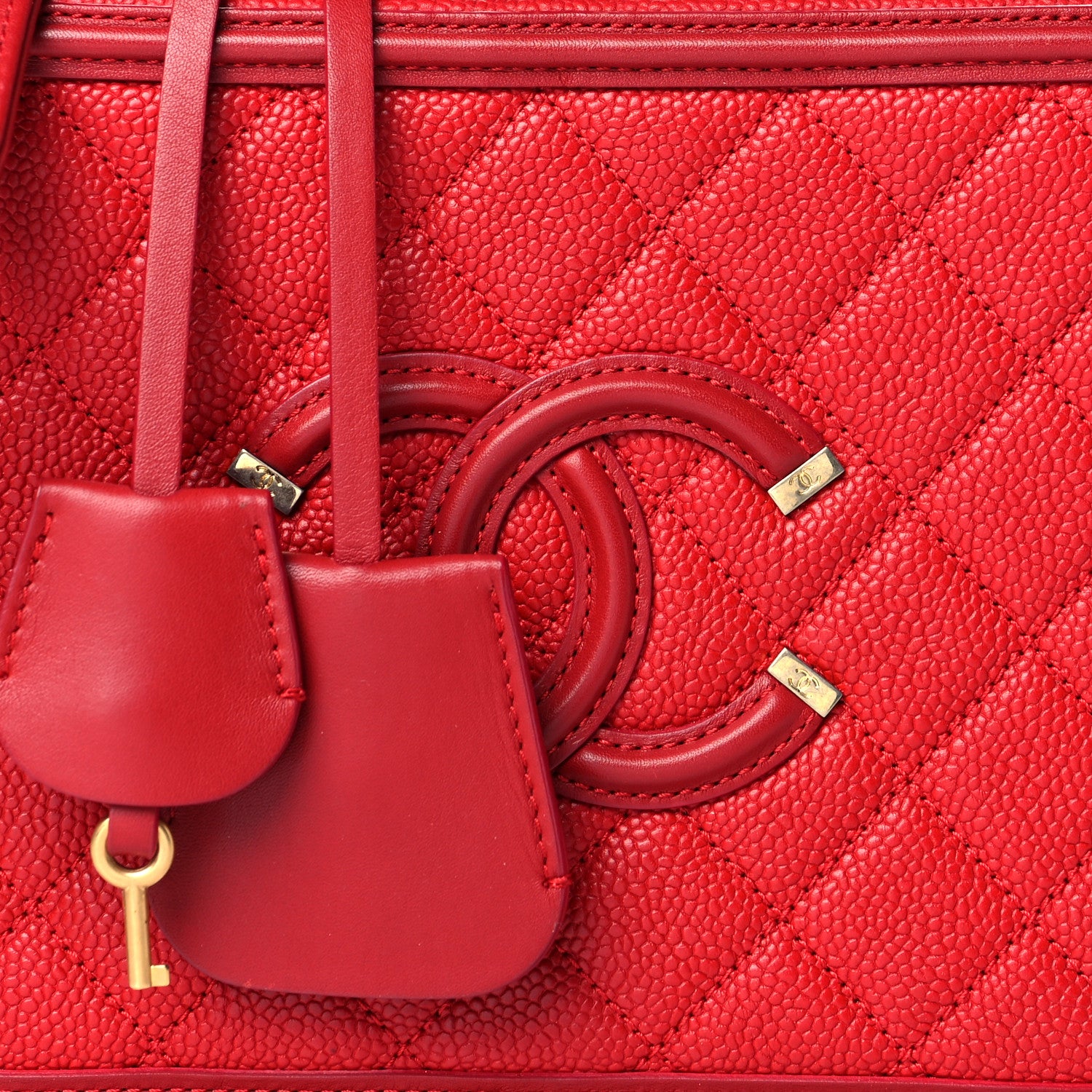 Chanel Caviar Quilted Medium CC Filigree Vanity Case Red 8 of 12