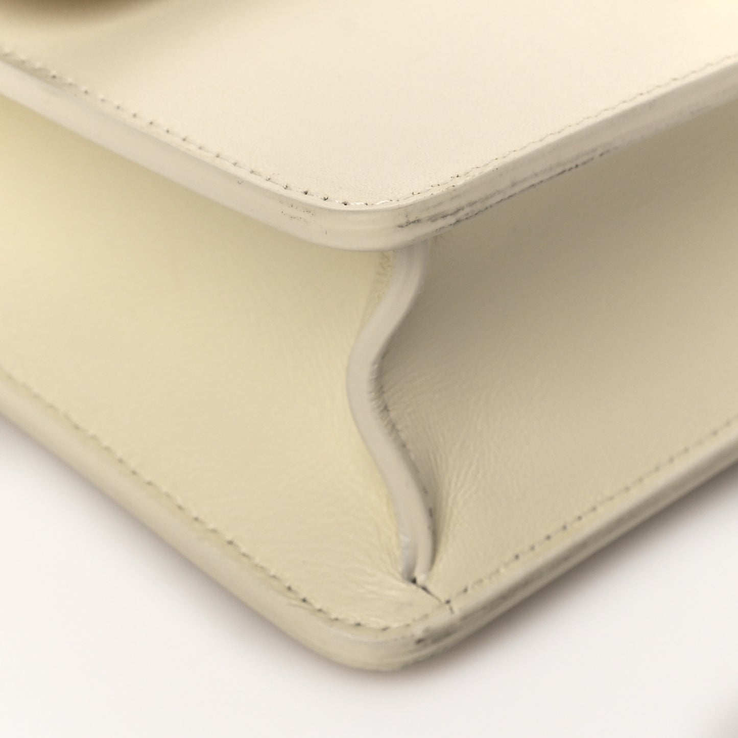 Box Calfskin 30 Montaigne Flap Bag Latte
