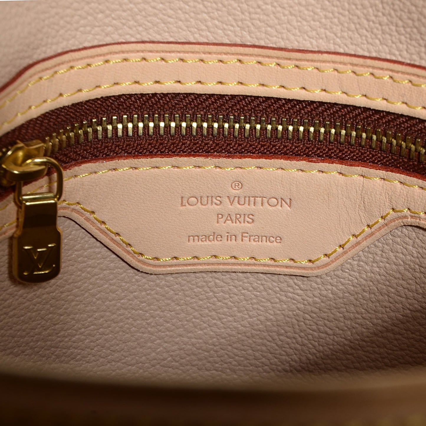 Monogram Petit Bucket 23