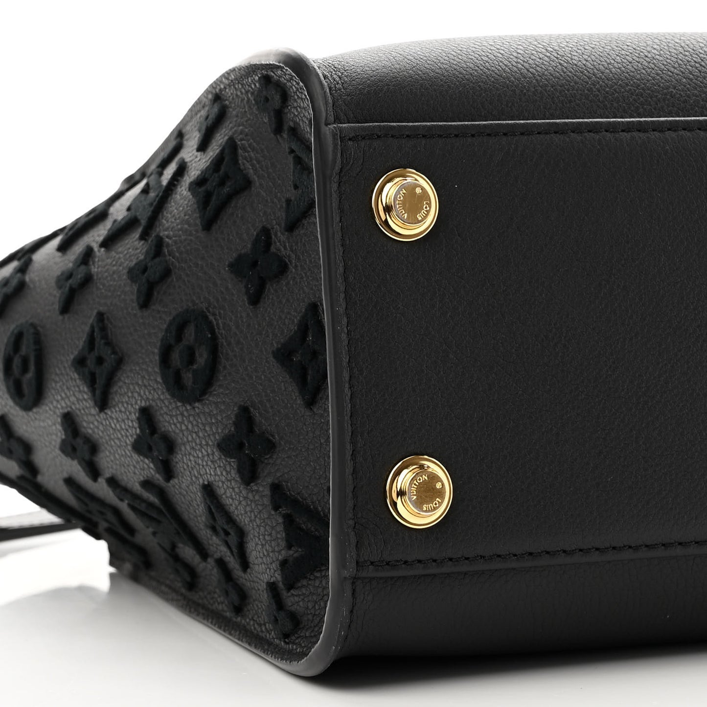Calfskin Monogram Tufting On My Side Black
