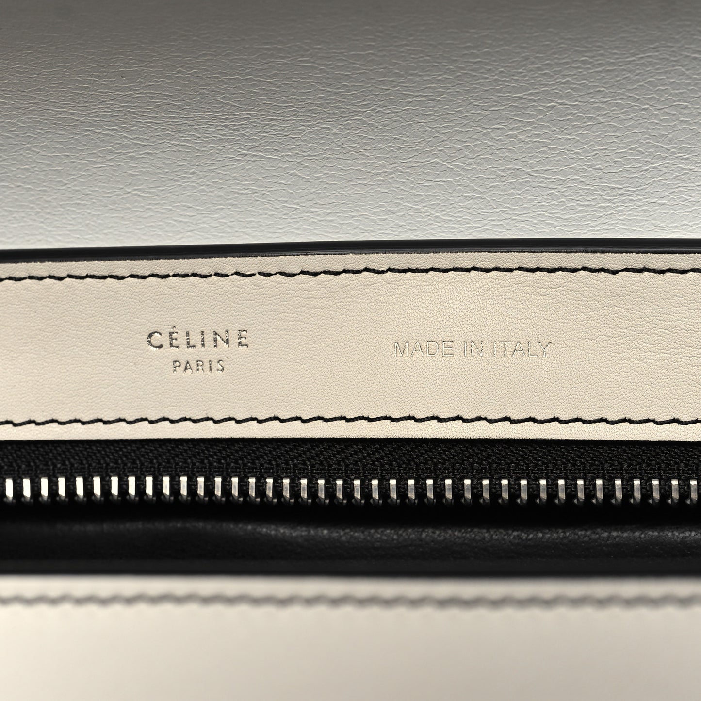 Calfskin Lizard Embossed Small Trapeze Off-White Black