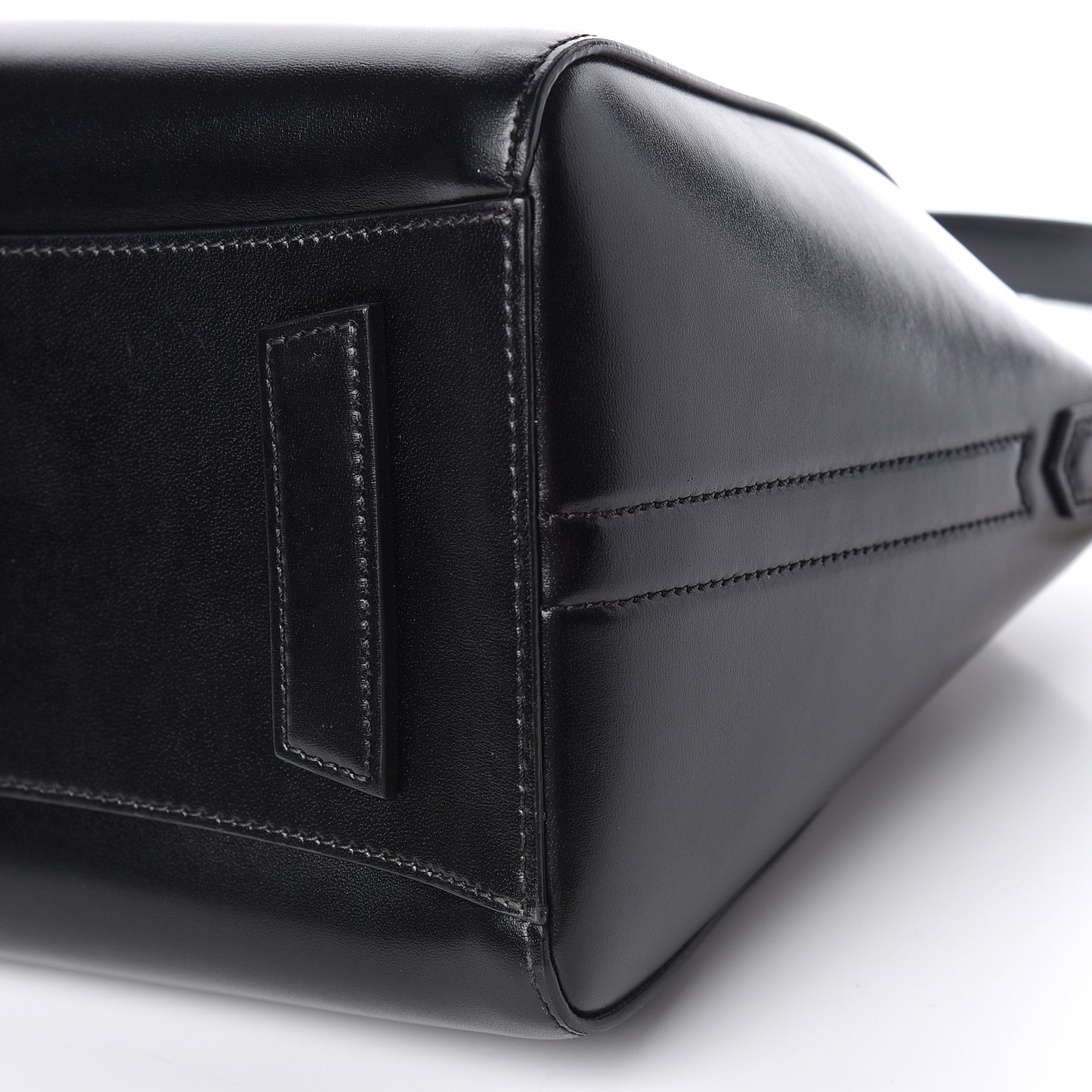 Shiny Lord Calfskin Small Antigona Black