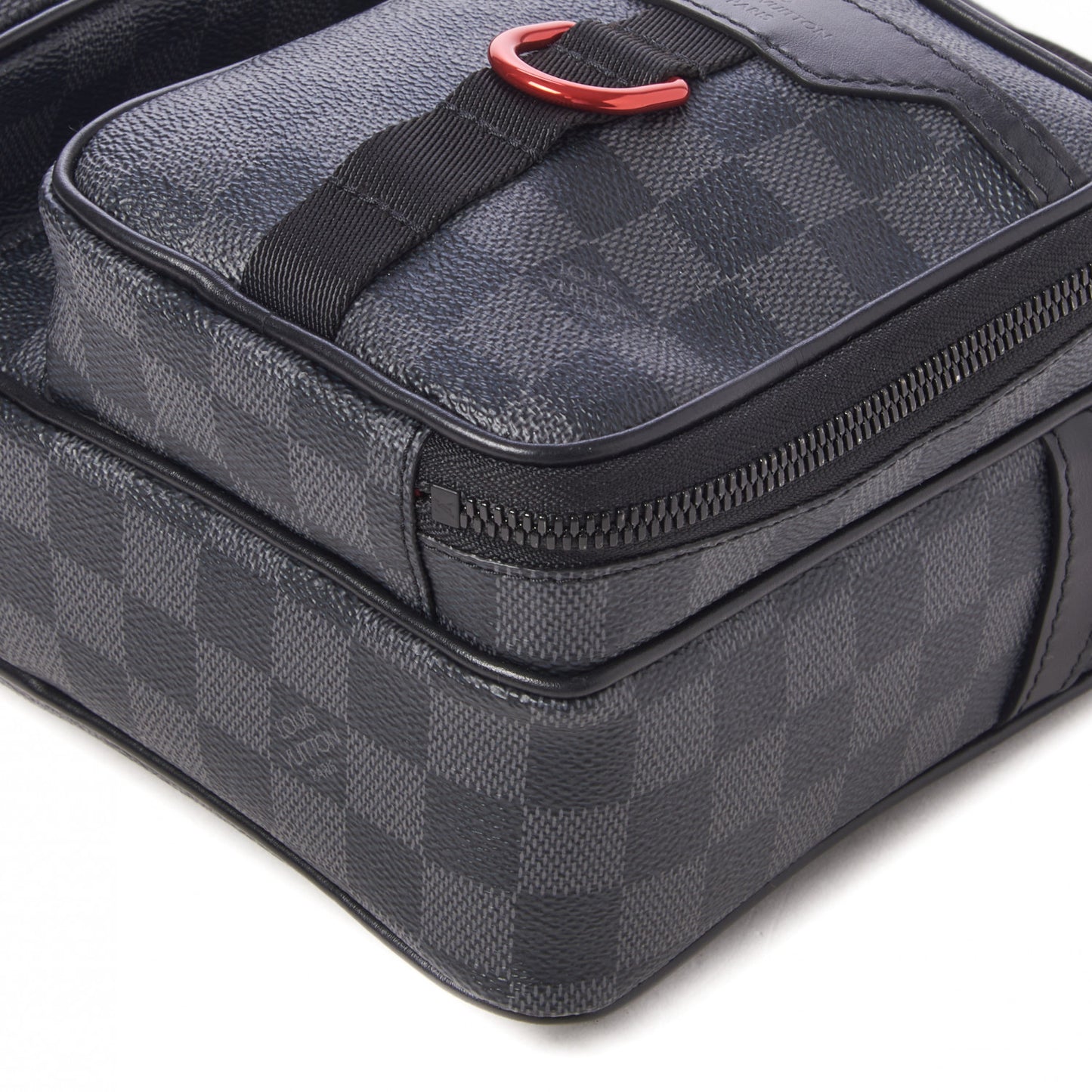 Damier Graphite Utility Messenger